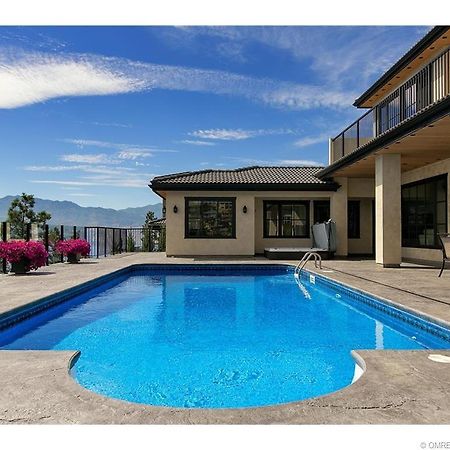 Mission Hill Lake View Villa West Kelowna Exterior foto